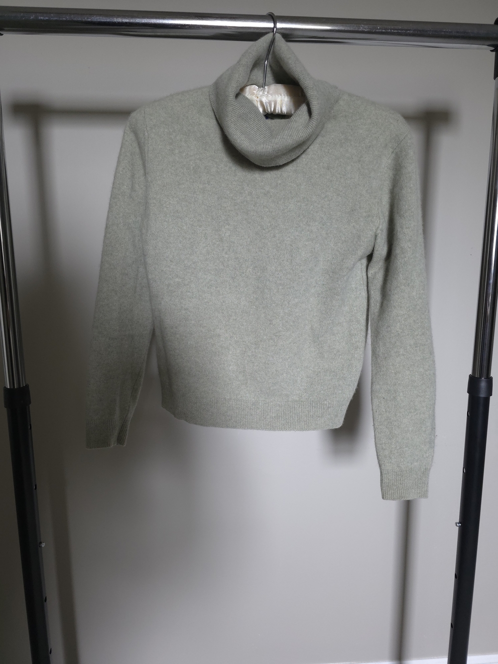 100% Cashmere Turtleneck Sweater in Light Sage Green